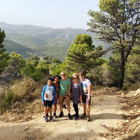 Finca Las Morenas Yunquera Екстер'єр фото